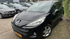 Zwart, metallic lak Gebruikt 2011 Peugeot 207 Allure Hatchback | € 1.950 (Super prijs)