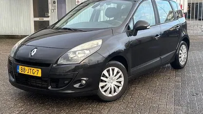 Zwart Gebruikt 2009 Renault Scénic III Business MPV | € 2.350 (Goede deal)