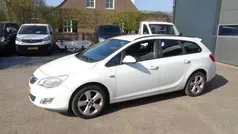 Wit Gebruikt 2011 Opel Astra Edition Stationwagen | € 2.995 (Goede deal)