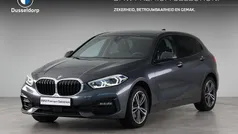 Grijs Gebruikt 2021 BMW 118 Sport Line Hatchback | € 23.750 (Goede deal)