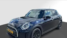 Blauw Gebruikt 2023 Mini Cooper Classic Hatchback | € 19.950 (Eerlijke prijs)