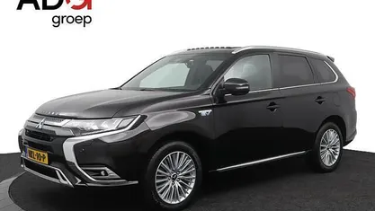 Zwart Occasion 2019 Mitsubishi Outlander Edition SUV | € 21.950 (Eerlijke prijs)