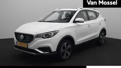 Wit Gebruikt 2020 MG ZS Luxury Sedan | € 14.995 (Eerlijke prijs)