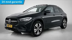 Zwart Gebruikt 2020 Mercedes GLA200 Progressive SUV | € 34.945 (Eerlijke prijs)