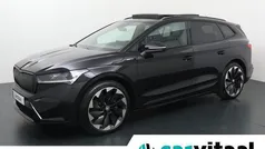 Zwart, metallic lak Gebruikt 2023 Skoda Enyaq iV SportLine SUV | € 39.840 (Eerlijke prijs)