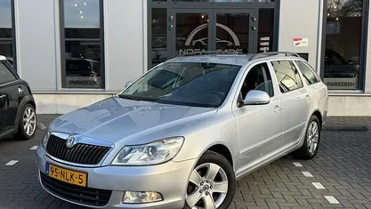 Grijs Gebruikt 2010 Skoda Octavia Business Line Stationwagen | € 3.950 (Eerlijke prijs)