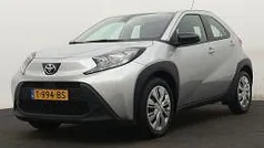 Grijs Gebruikt 2023 Toyota Aygo Play Hatchback | € 16.445 (Goede deal)