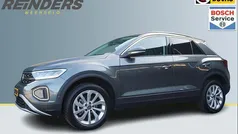 Grijs Gebruikt 2025 VW T-Roc Life SUV | € 36.800 (Eerlijke prijs)