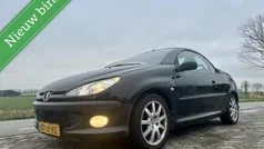 Zwart Gebruikt 2003 Peugeot 206 CC Roland Garros Cabriolet | € 1.499 (Eerlijke prijs)
