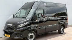 Zwart Gebruikt 2020 Iveco Daily Van | € 23.845 (Super prijs)