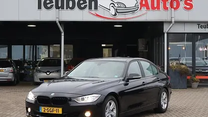 Zwart Occasion 2013 BMW 320 Executive Sedan | € 9.695 (Super prijs)