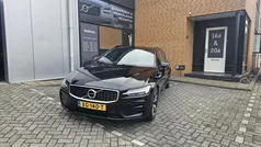 Zwart Gebruikt 2019 Volvo V60 R-Design Stationwagen | € 28.950 (Eerlijke prijs)