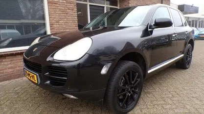 Zwart Gebruikt 2004 Porsche Cayenne SUV | € 5.950 (Eerlijke prijs)