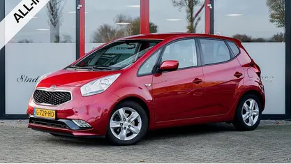 Rood Gebruikt 2018 Kia Venga Hatchback | € 16.950 (Eerlijke prijs)