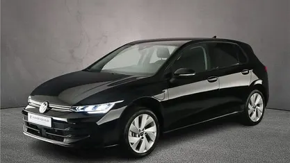 Occasion 2025 VW Golf VIII Edition Hatchback | € 31.900 (Goede deal)