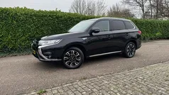Zwart Gebruikt 2015 Mitsubishi Outlander Edition SUV | € 12.945 (Eerlijke prijs)