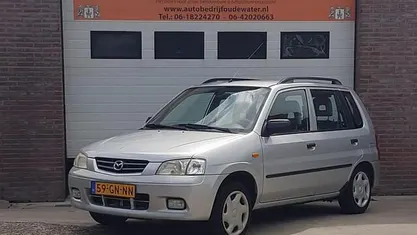 Grijs Gebruikt 2001 Mazda Demio Exclusive Hatchback | € 1.795 (Eerlijke prijs)