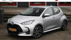 Grijs Gebruikt 2023 Toyota Yaris Hatchback | € 22.499 (Eerlijke prijs)