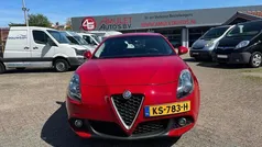 Rood Gebruikt 2016 Alfa Romeo Giulietta Super Hatchback | € 8.295 (Super prijs)