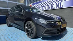 Zwart Gebruikt 2023 VW Golf VIII Stationwagen | € 27.950 (Goede deal)