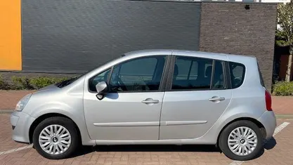 Occasion Renault Grand Modus Dynamique 103 PK (75 kW) 2011 Grijs MPV