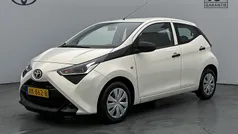 Wit Gebruikt 2019 Toyota Aygo Hatchback | € 9.950 (Eerlijke prijs)