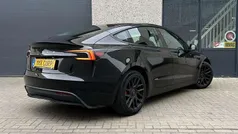 Zwart Gebruikt 2024 Tesla Model 3 Standard Range Sedan | € 34.999 (Eerlijke prijs)