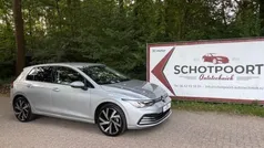Gebruikt 2020 VW Golf VIII Life Hatchback | € 23.950 (Eerlijke prijs)