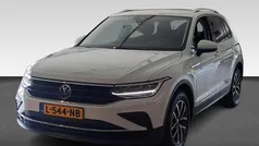 Wit Gebruikt 2021 VW Tiguan Business SUV | € 26.425 (Super prijs)