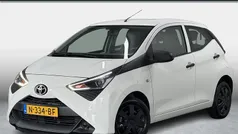 Wit Gebruikt 2021 Toyota Aygo Hatchback | € 10.450 (Eerlijke prijs)