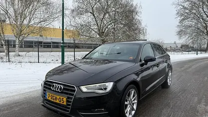 Zwart Gebruikt 2014 Audi A3 Sportback g-tron Ambition Hatchback | € 7.250 (Goede deal)