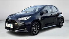 Zwart Gebruikt 2022 Toyota Yaris Hybrid Hatchback | € 21.880 (Eerlijke prijs)