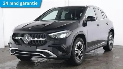 Donker nachtzwart Gebruikt 2024 Mercedes GLA250 SUV | € 44.745 (Eerlijke prijs)