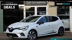 Wit Gebruikt 2021 Renault Clio V Hatchback | € 18.395 (Eerlijke prijs)