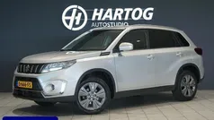 Grijs Gebruikt 2022 Suzuki Vitara SUV | € 21.750 (Eerlijke prijs)