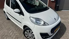 Wit Gebruikt 2013 Peugeot 107 Active Hatchback | € 2.999 (Goede deal)