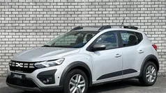 Grijs Gebruikt 2023 Dacia Sandero Expression Hatchback | € 18.740 (Eerlijke prijs)