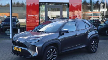 Gebruikt 2025 Toyota Yaris Cross Edition SUV | € 27.900 (Eerlijke prijs)