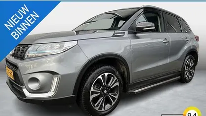 Gebruikt 2022 Suzuki Vitara Style SUV | € 21.750 (Eerlijke prijs)