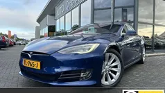 Blauw, metallic lak Gebruikt 2018 Tesla Model S Sedan | € 29.950 (Eerlijke prijs)