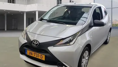 Occasion Toyota Aygo 69 PK (50 kW) 2016 Grijs Hatchback