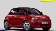 Rood Nieuw 2025 Fiat 500e Red Hatchback | € 21.888 (Super prijs)
