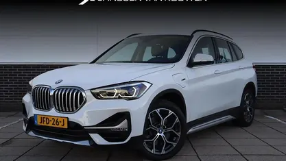 Wit Gebruikt 2022 BMW X1 Executive SUV | € 29.795 (Eerlijke prijs)