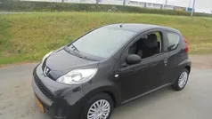 Zwart Gebruikt 2011 Peugeot 107 Hatchback | € 3.750 (Eerlijke prijs)
