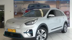 Grijs, metallic lak Gebruikt 2019 Kia e-Niro SUV | € 17.400 (Goede deal)