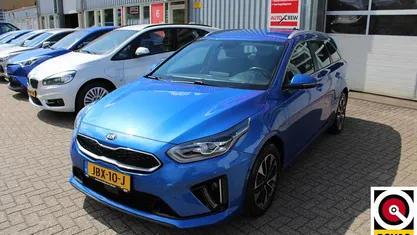 Blauw Gebruikt 2021 Kia Ceed Hatchback | € 20.900 (Eerlijke prijs)