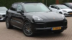 Zwart Gebruikt 2017 Porsche Cayenne SUV | € 57.950 (Eerlijke prijs)