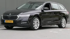 Zwart Gebruikt 2022 Skoda Octavia Business Line Stationwagen | € 23.940 (Super prijs)