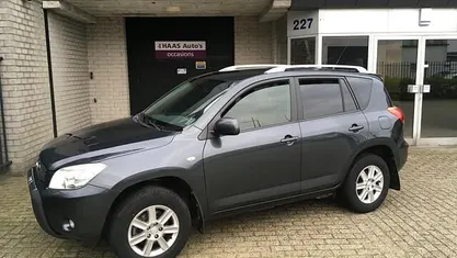Grijs Gebruikt 2006 Toyota RAV4 Sol SUV | € 5.999 (Goede deal)