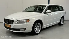 Wit Gebruikt 2014 Volvo V70 Stationwagen | € 14.945 (Eerlijke prijs)